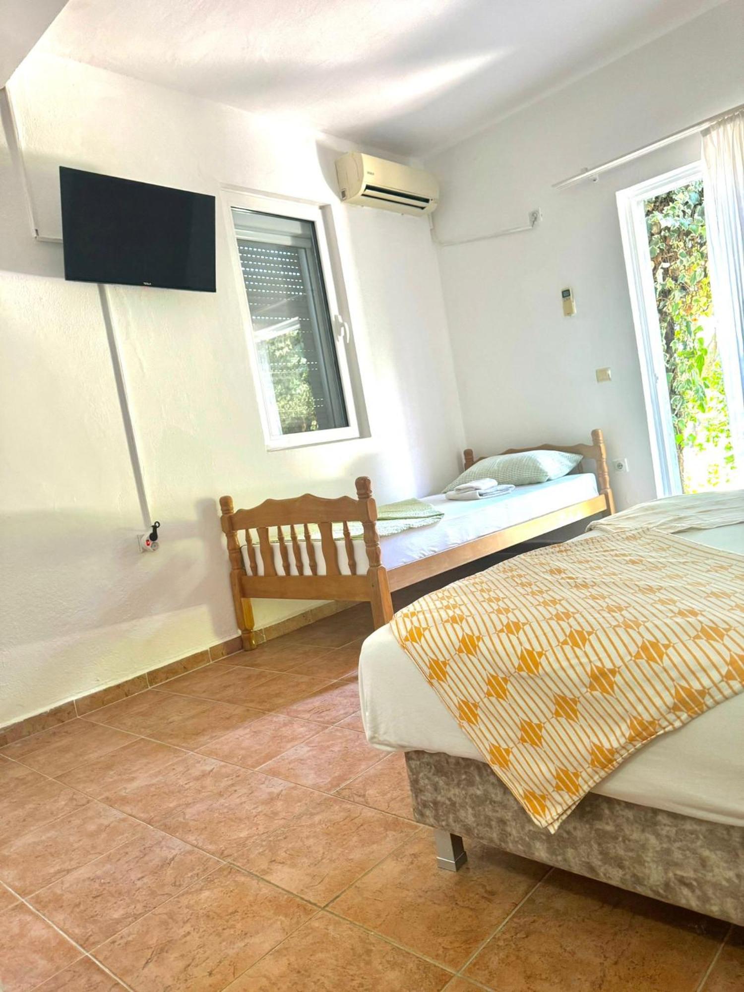 Riverside Apartments Chiara Ulcinj Exterior photo